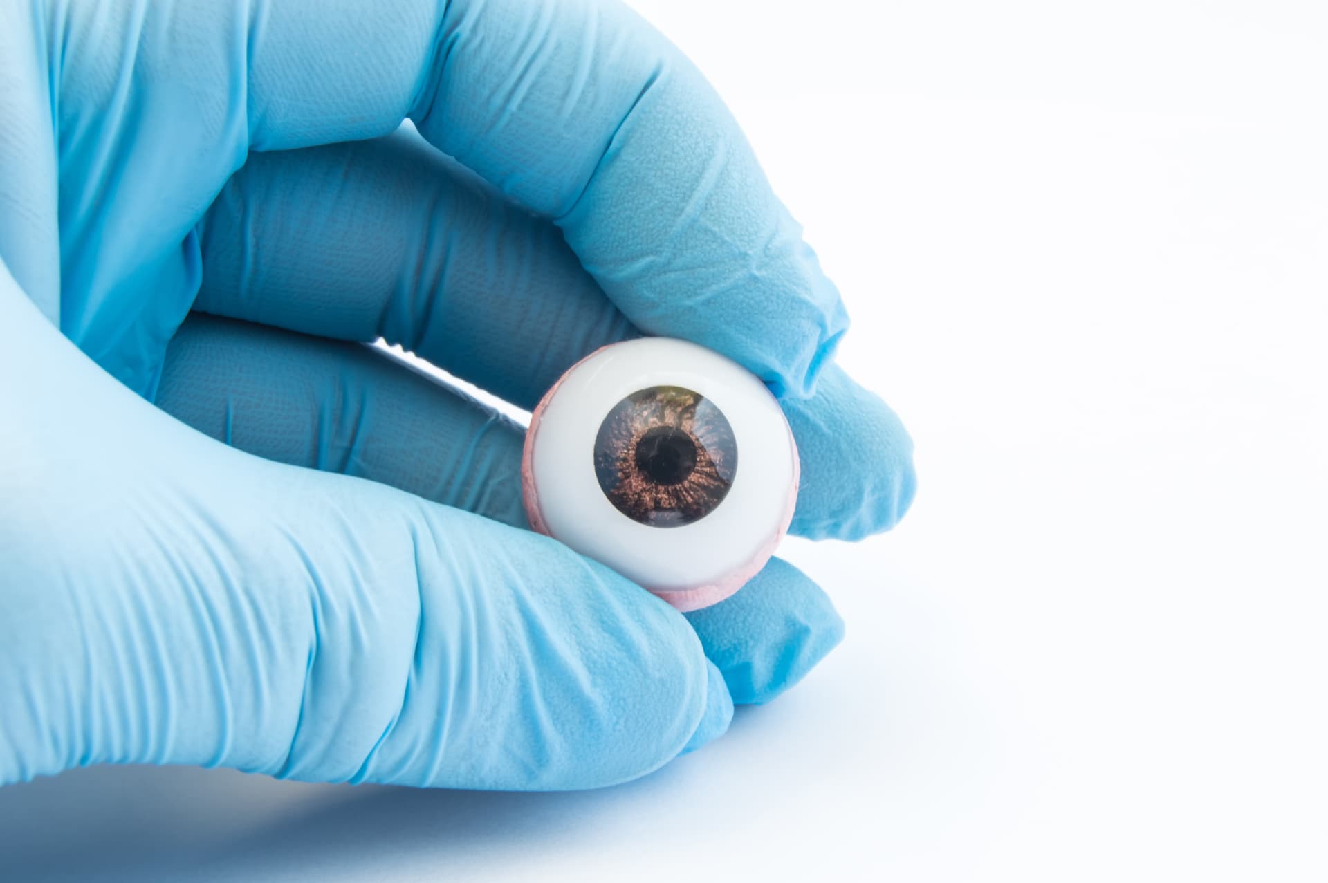 Adaptación de prótesis oculares en Óptica Barraña en Boiro